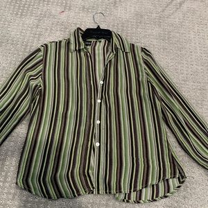 Very pretty 100% silk top blouse size small